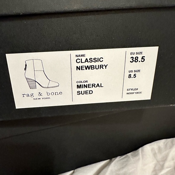 Rag & Bone Classic Newbury Mineral Suede Ankle Boots sz 38.5 (8.5) - Picture 2 of 7
